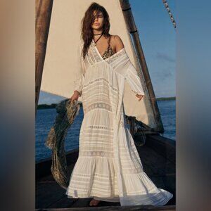 Sell/Trade NWT Spell Teodora Gown White  Small